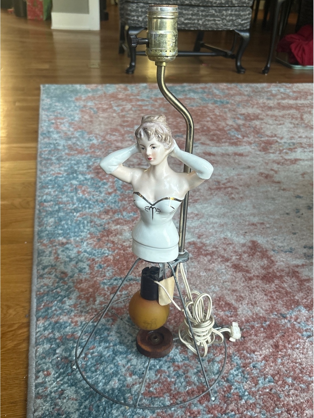 Vintage 1940’s 1950’s Mid Century Boudoir Lady Lamp Woman Wire Cage Dress Bust